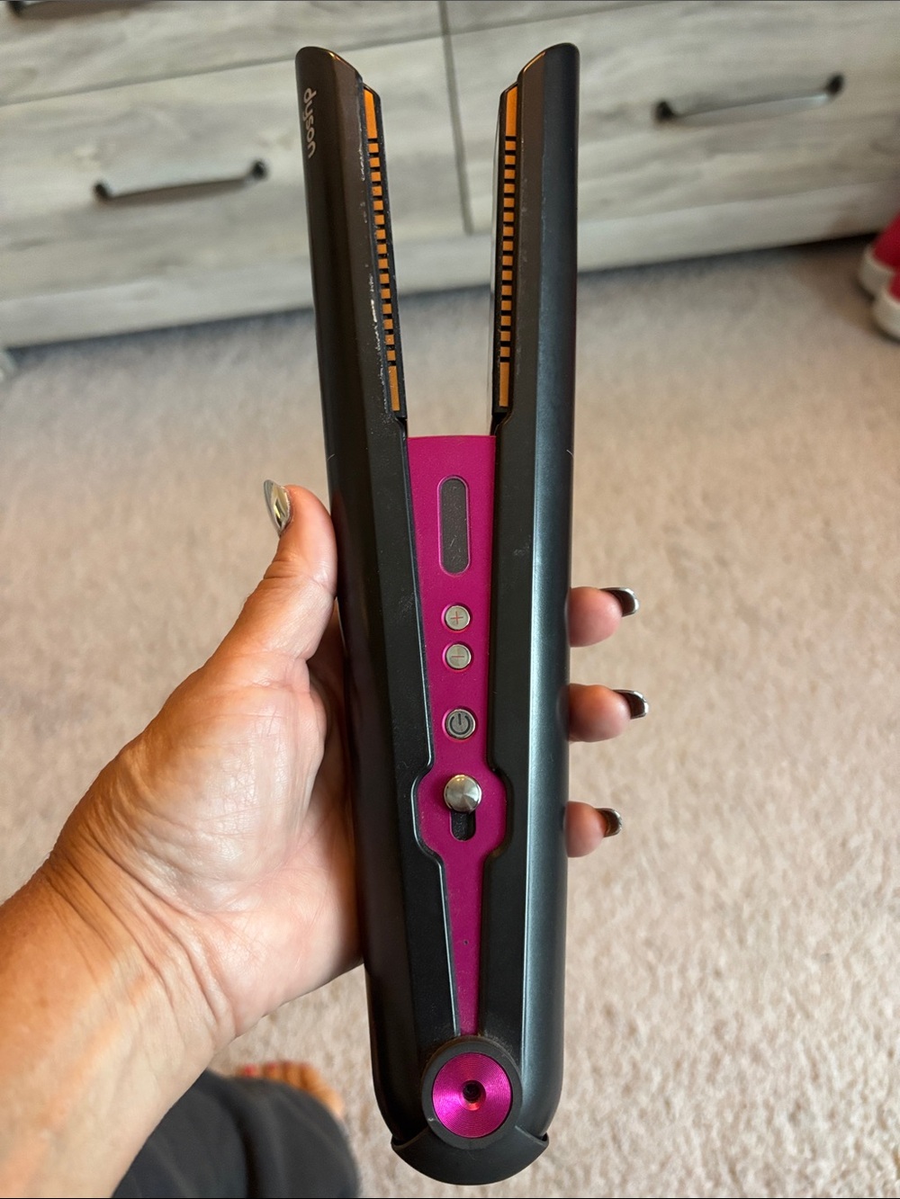 DYSON straightening iron - Picture 2 of 3